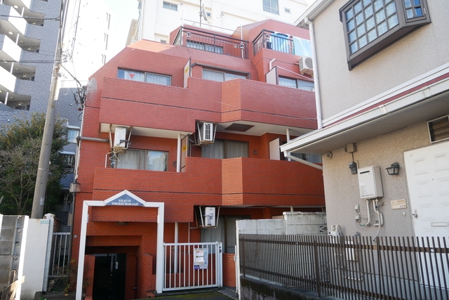 グラビス都立大学